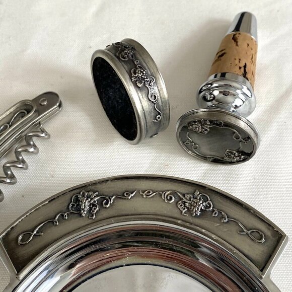 Wine Bar Set in Wood Box Grape Vine Pattern Tray, Corkscrew, Stopper & Neck Ring - Picture 8 of 12